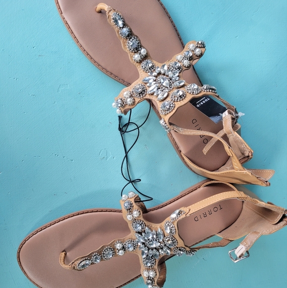 Jeweled T-Strap Flat Sandals Torrid sz10.5 - Picture 4 of 4